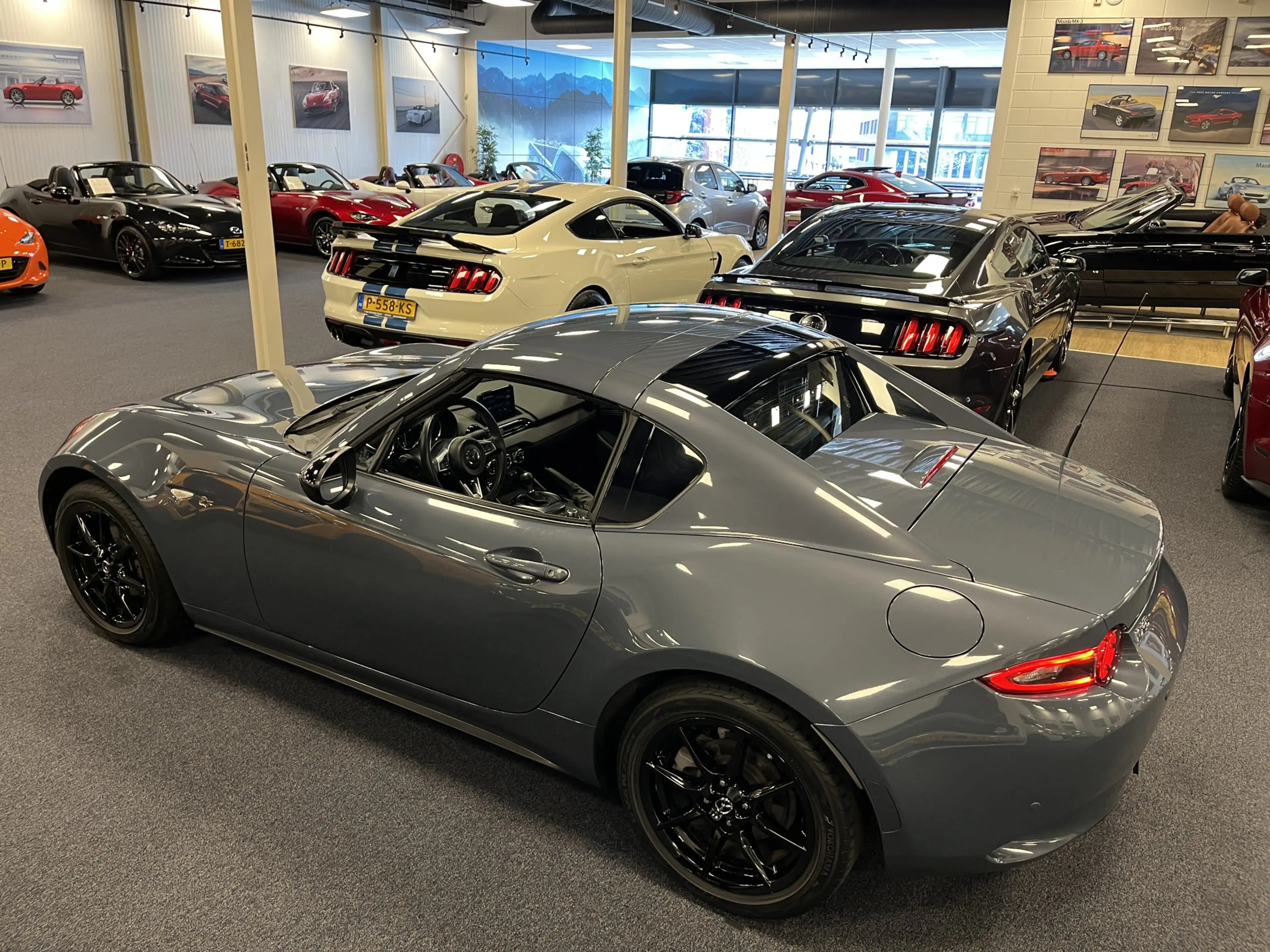 Mazda MX-5 ND RF 1.5i SkyActiv-G 132PK Leder PDC Apple CarPla — photo 15