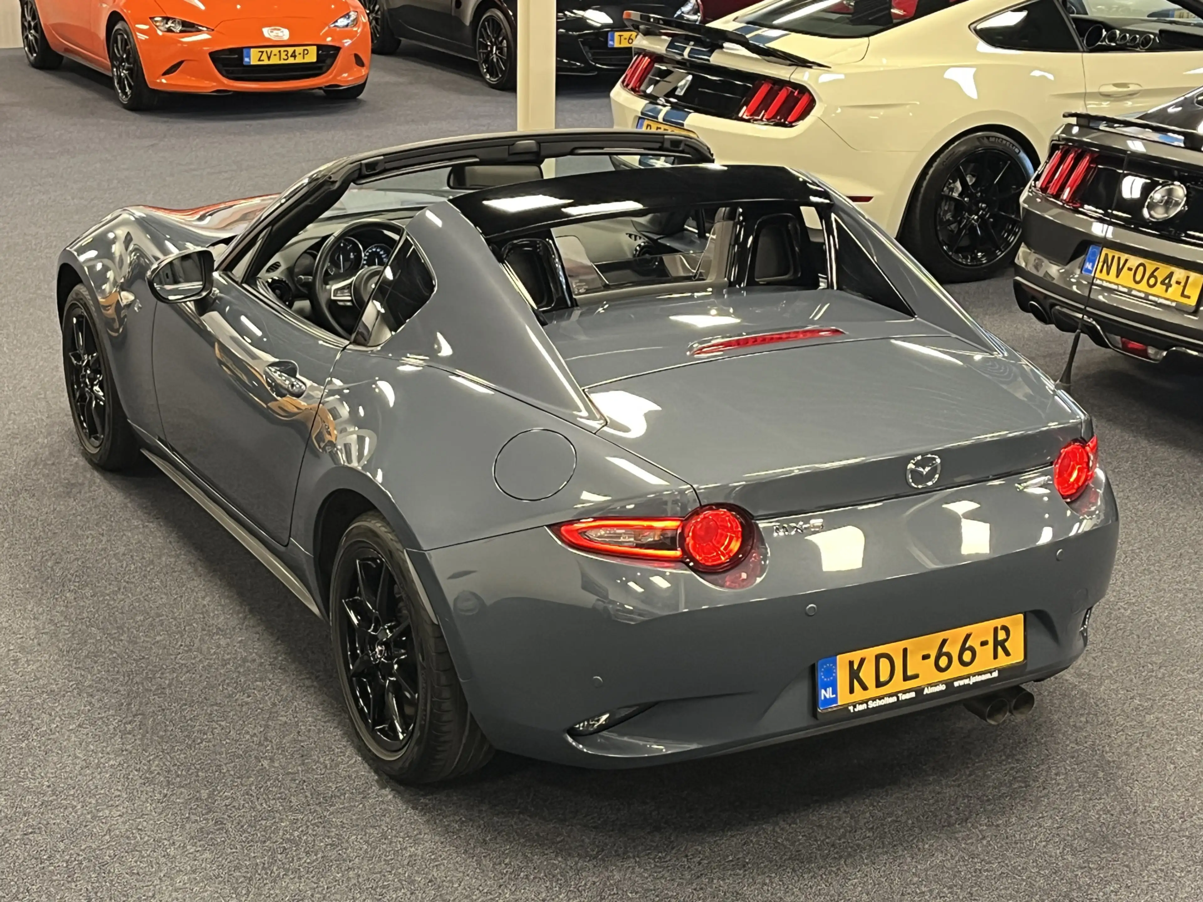 Mazda MX-5 ND RF 1.5i SkyActiv-G 132PK Leder PDC Apple CarPla — photo 32