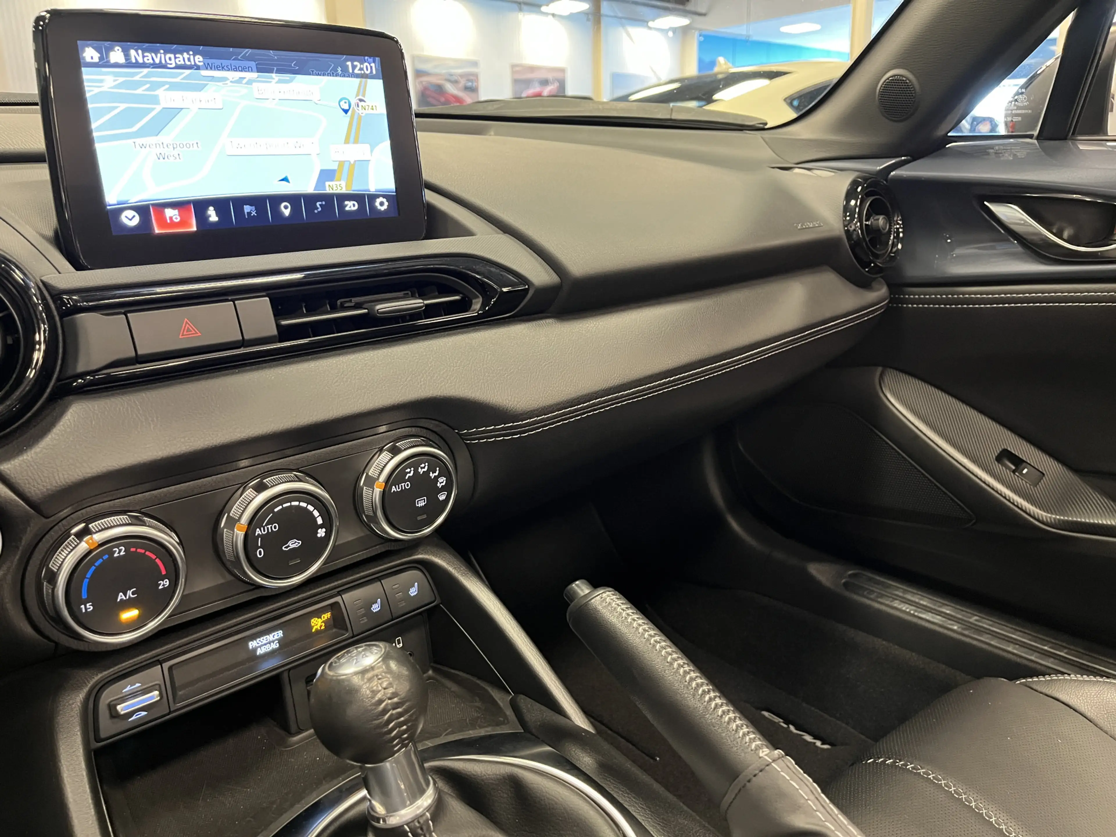 Mazda MX-5 ND RF 1.5i SkyActiv-G 132PK Leder PDC Apple CarPla — photo 40