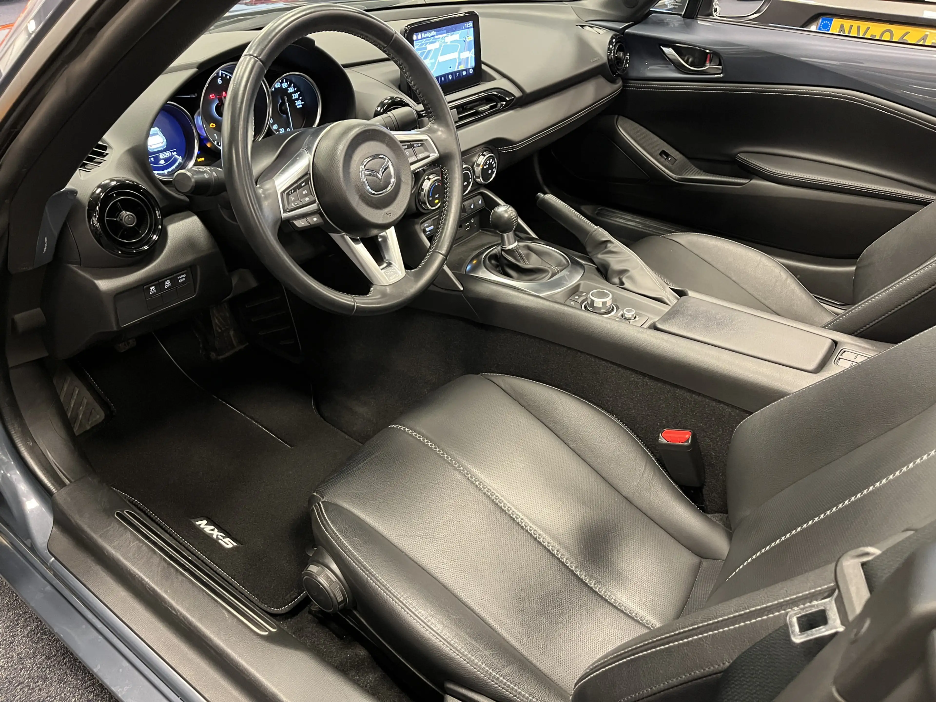 Mazda MX-5 ND RF 1.5i SkyActiv-G 132PK Leder PDC Apple CarPla — photo 17