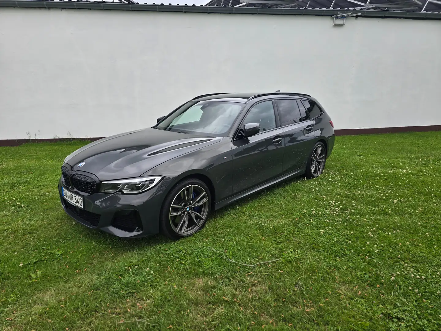 BMW 340 M340d Touring xDrive Grau - 1