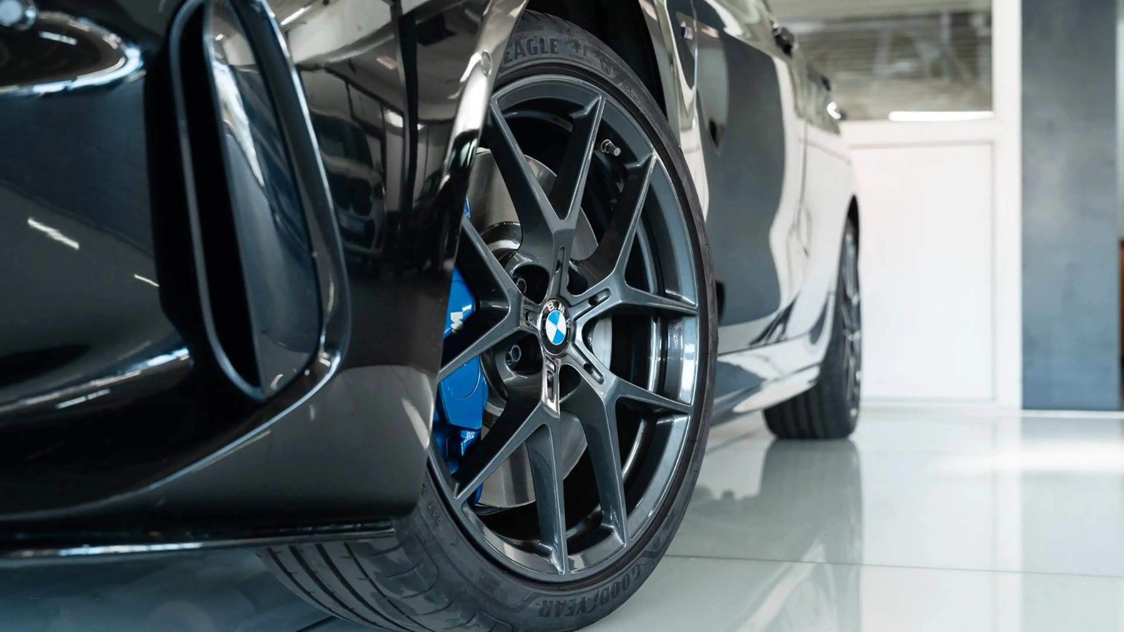 BMW 135 i xDrive PanoDach AlcantaraSitz HiFi uvm. — photo 6