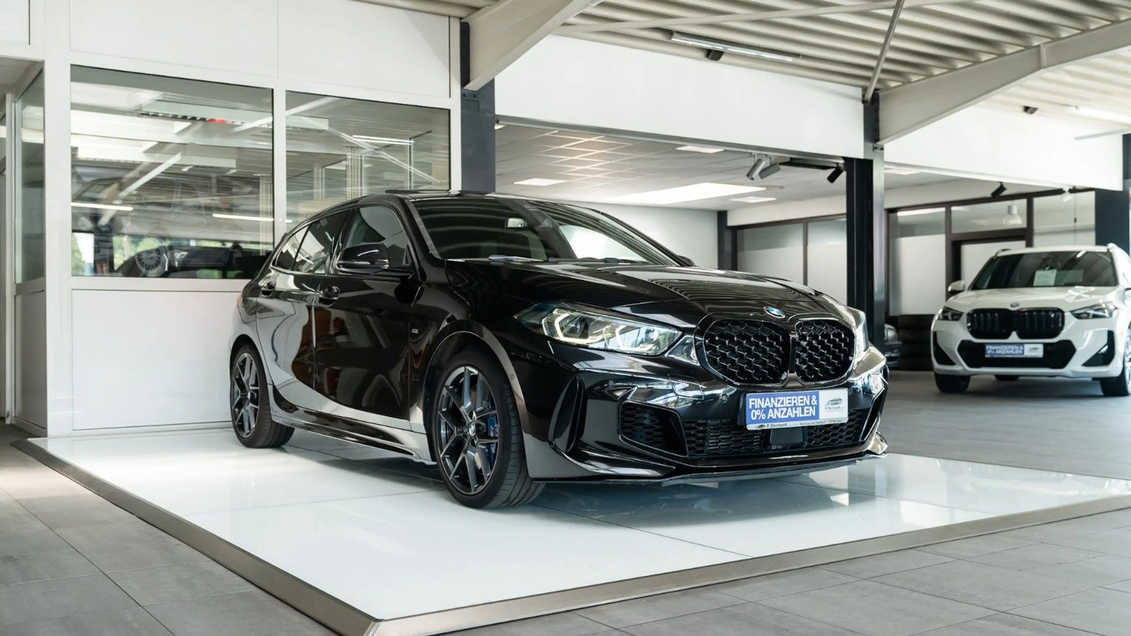 BMW 135 i xDrive PanoDach AlcantaraSitz HiFi uvm. — photo 11