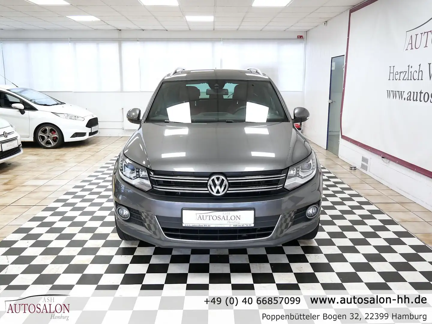 Volkswagen Tiguan Exclusive BMT*1Vorb*Serviceg.*Navi*Kam*Bixeno* Grau - 2