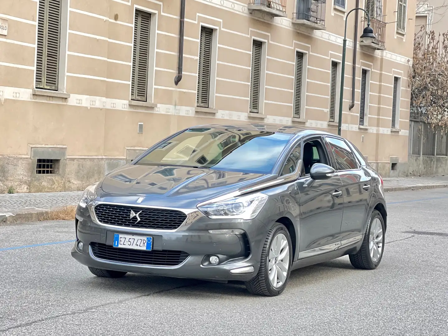 DS Automobiles DS 5 2.0 BlueHDi 150cv Eu6 So Chic 1 PROP-KM CERT-NAVI Grijs - 1