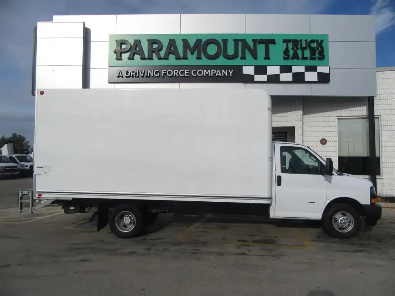 GMC Savana 3500 photo GMC Savana 3500