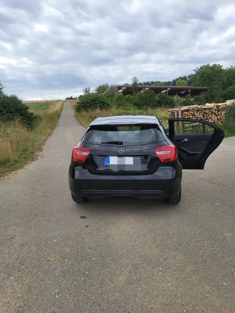 Mercedes-Benz A 180 A 180 BlueEfficiency Schwarz - 2