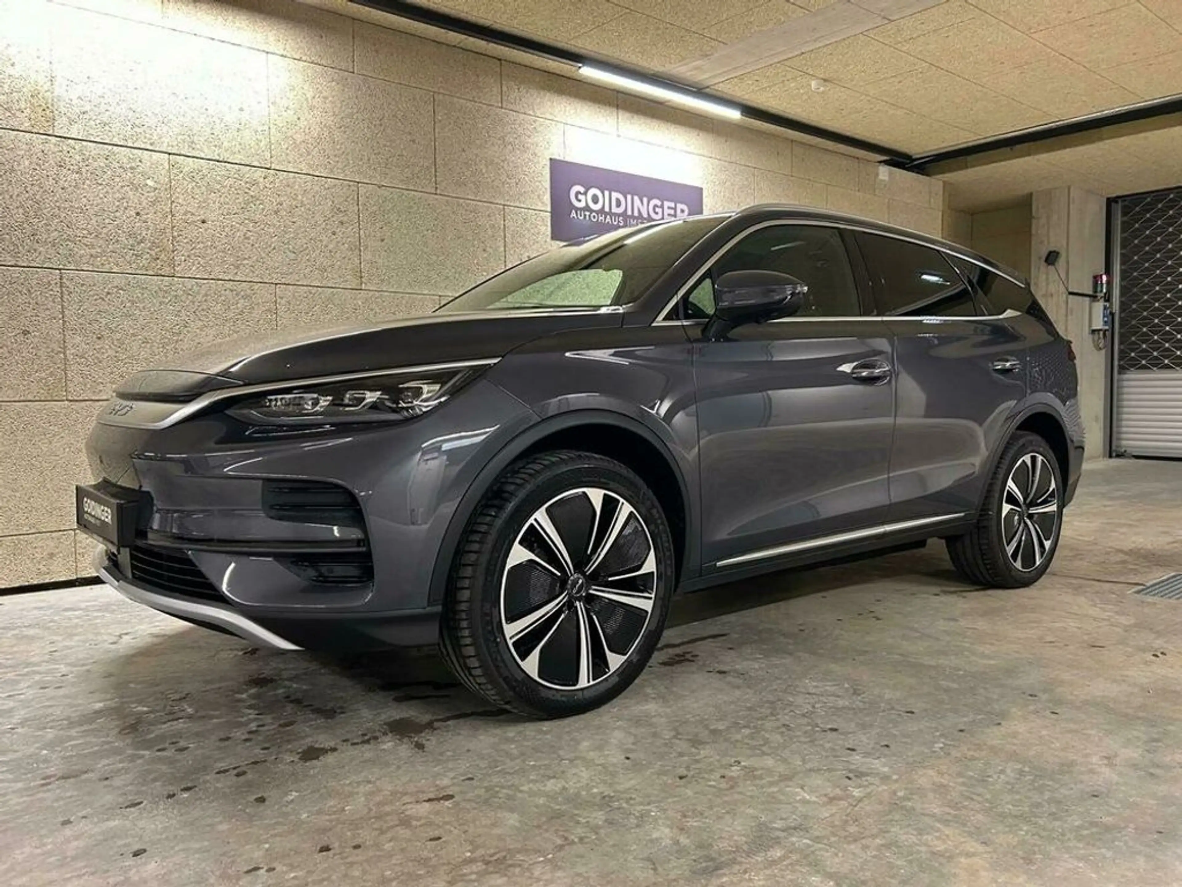 BYD Tang 380 kW Flagship 4WD — photo 2