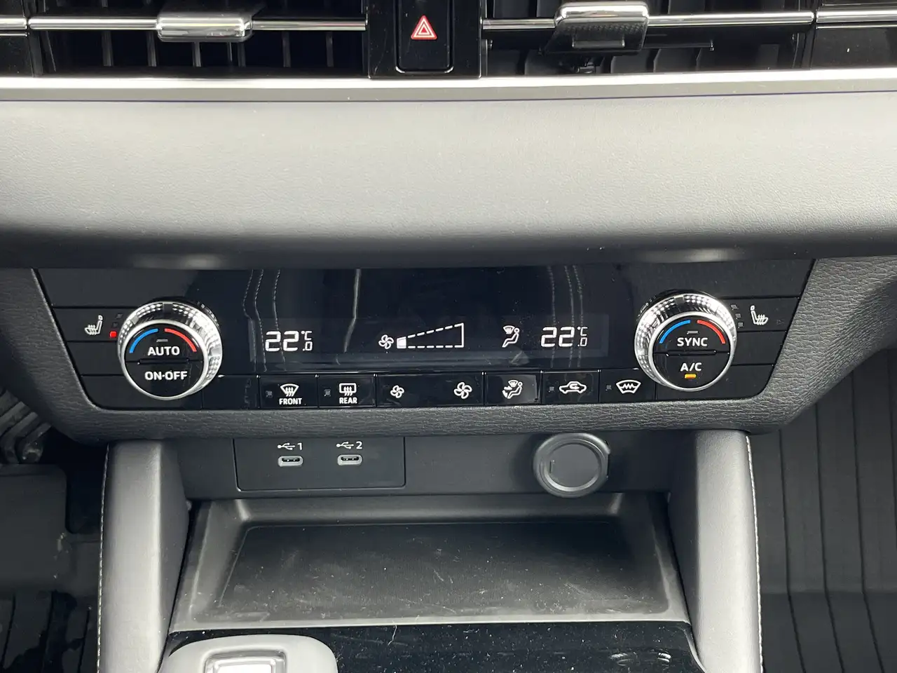 Mitsubishi Outlander снимка Mitsubishi Outlander