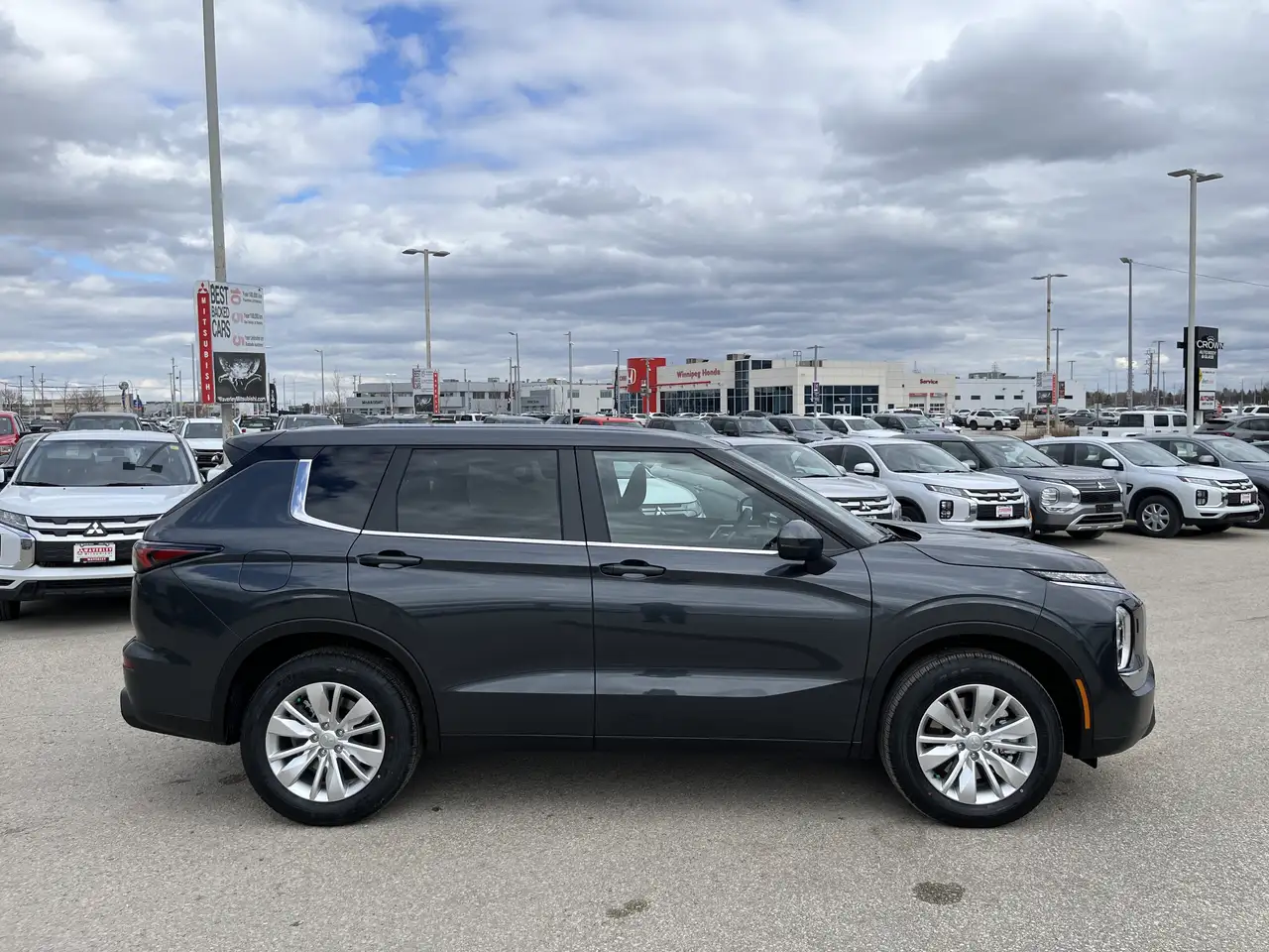 Mitsubishi Outlander снимка Mitsubishi Outlander