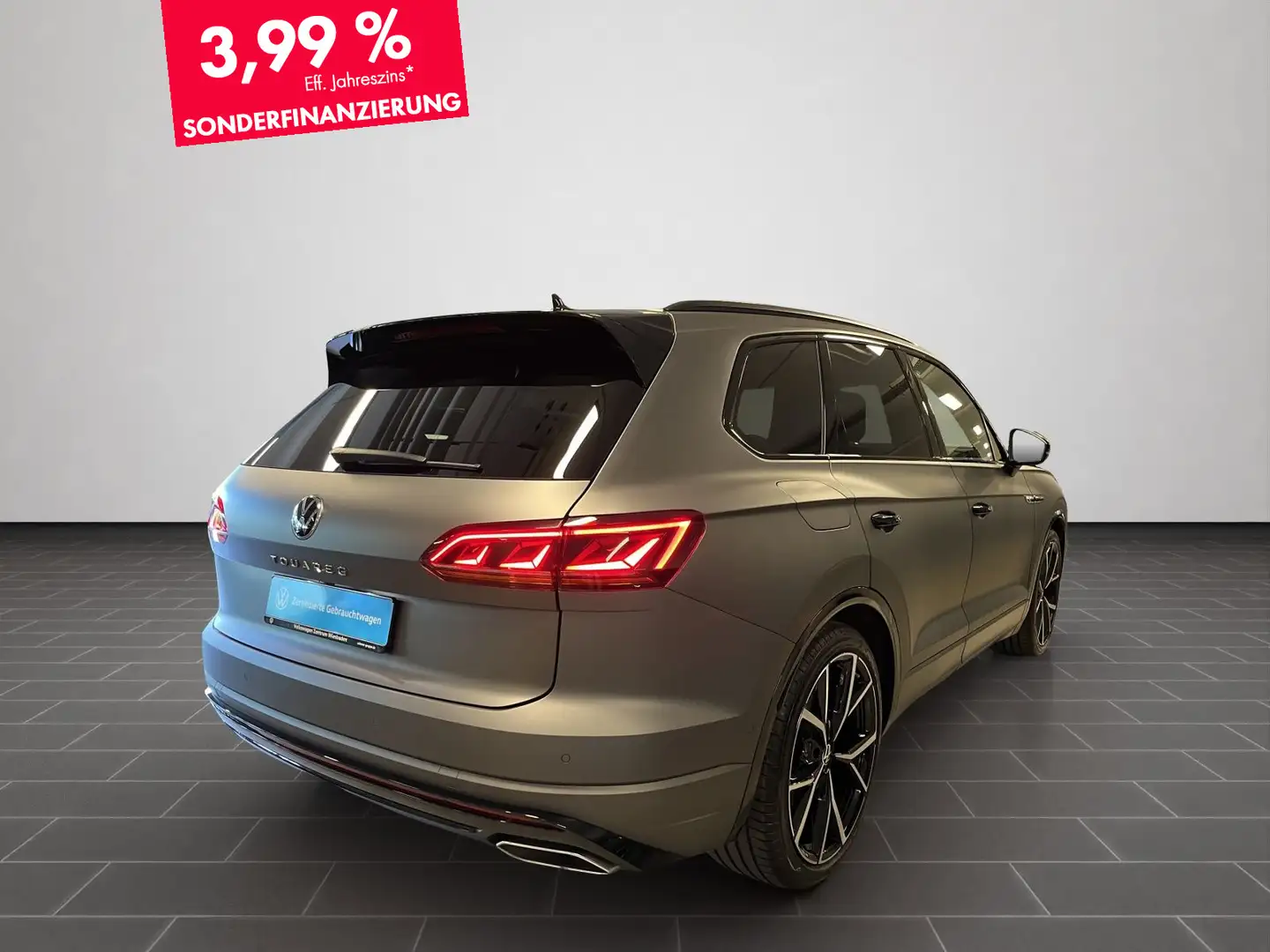 Volkswagen Touareg 3.0 TDI R-Line, Navi, Leder, BlackStyle, Grau - 2