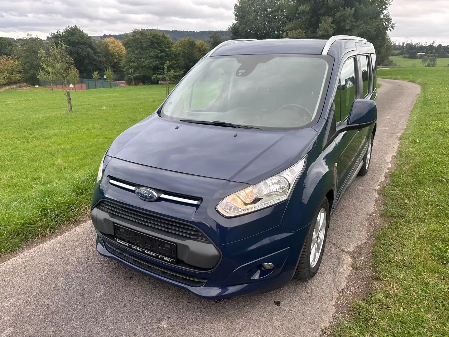 Ford Tourneo Connect Titanium Automatik Blau - 1