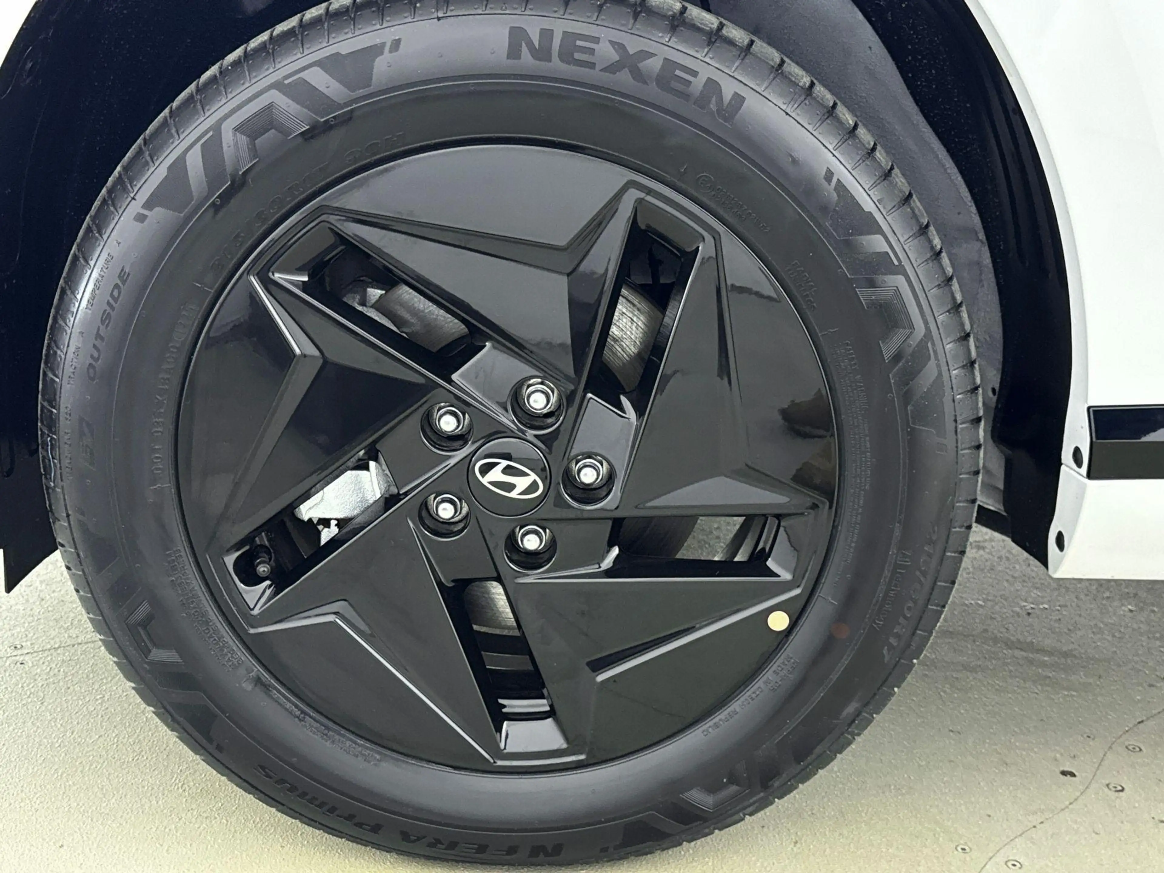 Hyundai KONA Electric Long Range Pure Edition 64.8 kWh | Apple — photo 9