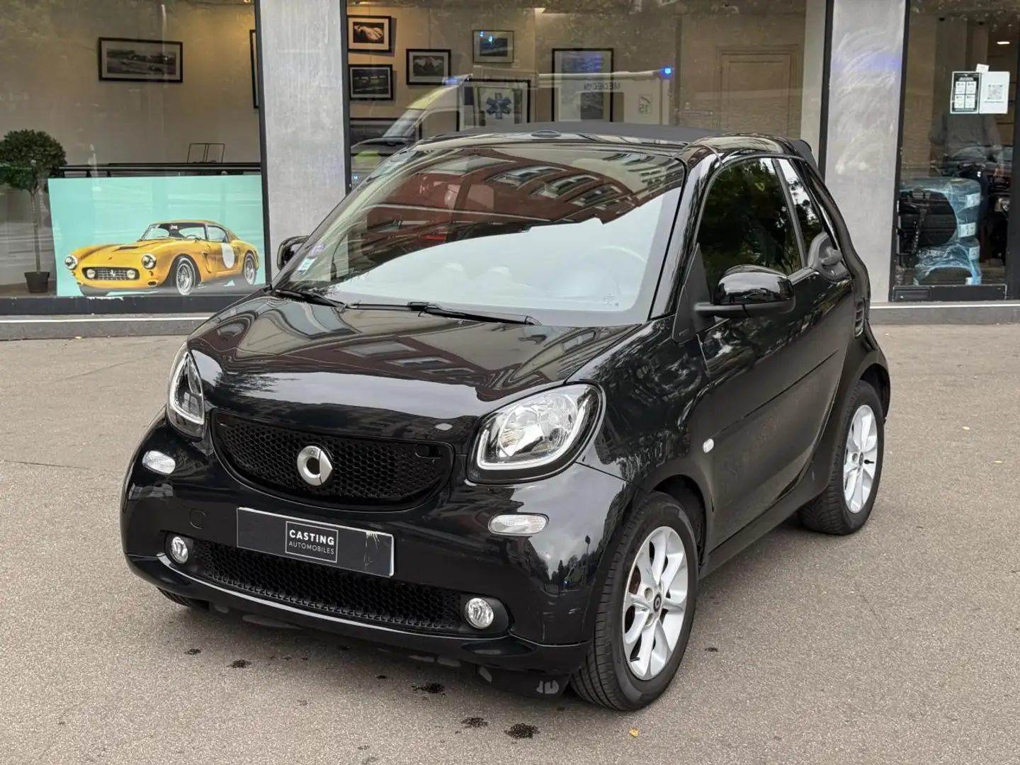 smart forTwo Smart Fortwo Cabrio 1.0i - 71 S\u0026S - BV Twinamic CABRIOLET II 2016 Passion PHASE 1 Zwart - 1