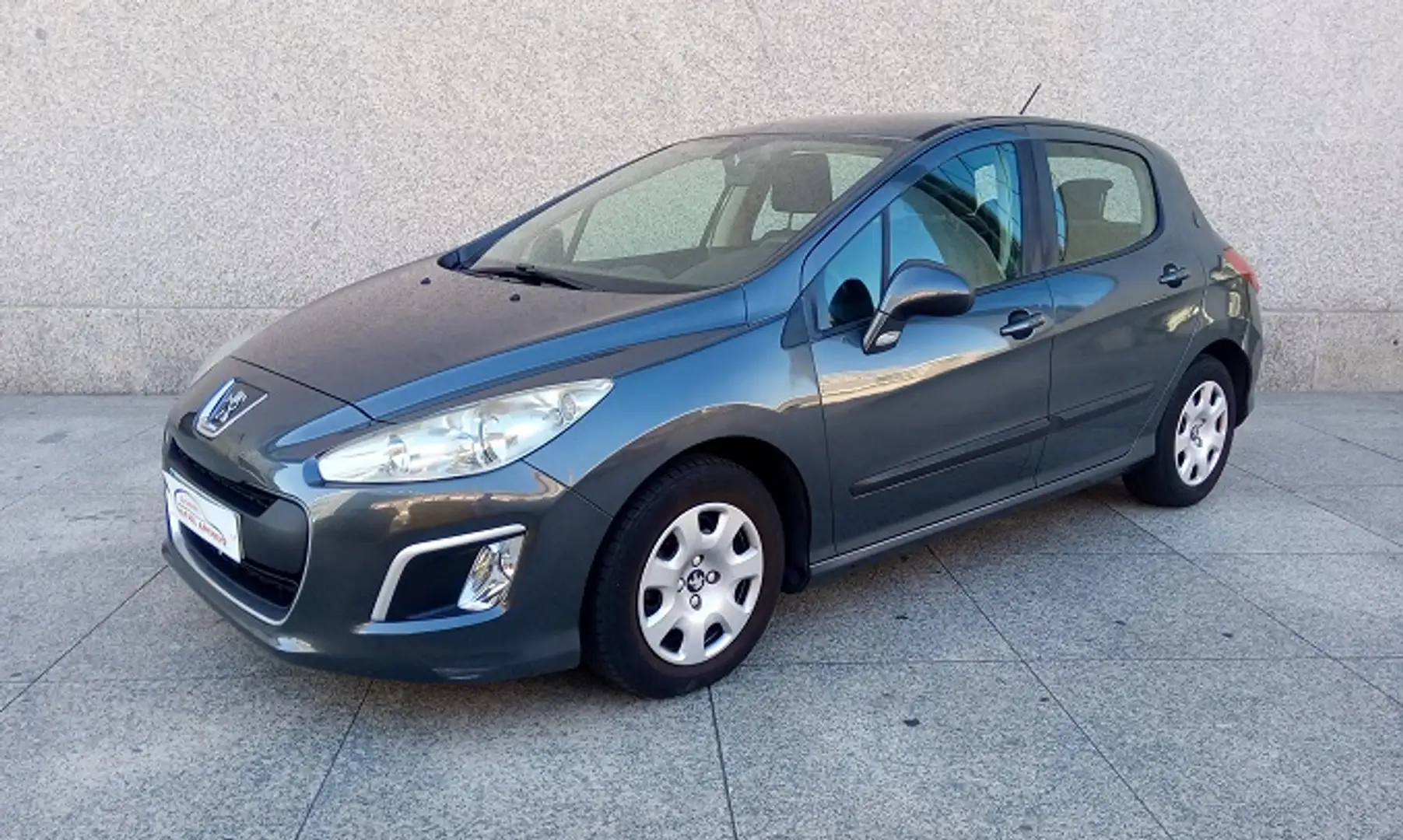 Peugeot 308 1.6HDI Active FAP Gris - 1
