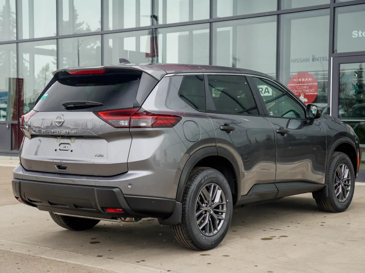 Nissan Rogue снимка Nissan Rogue