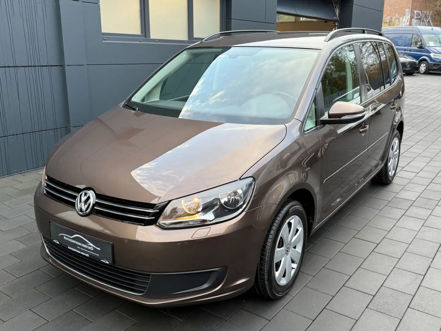 Volkswagen Touran 1.6 TDI Comfortline BMT Navi PDC AHK Barna - 1