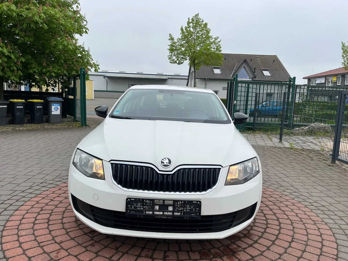 Skoda Octavia 1.2 TSI Active KLIMA+PDC+2.HAND Blanc - 2