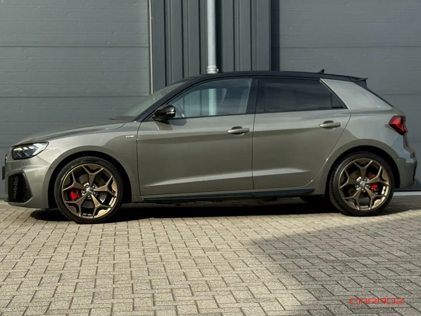 Audi A1 Sportback 40 TFSI 3x S Line Camera ACC B&O Keyless Grijs - 2