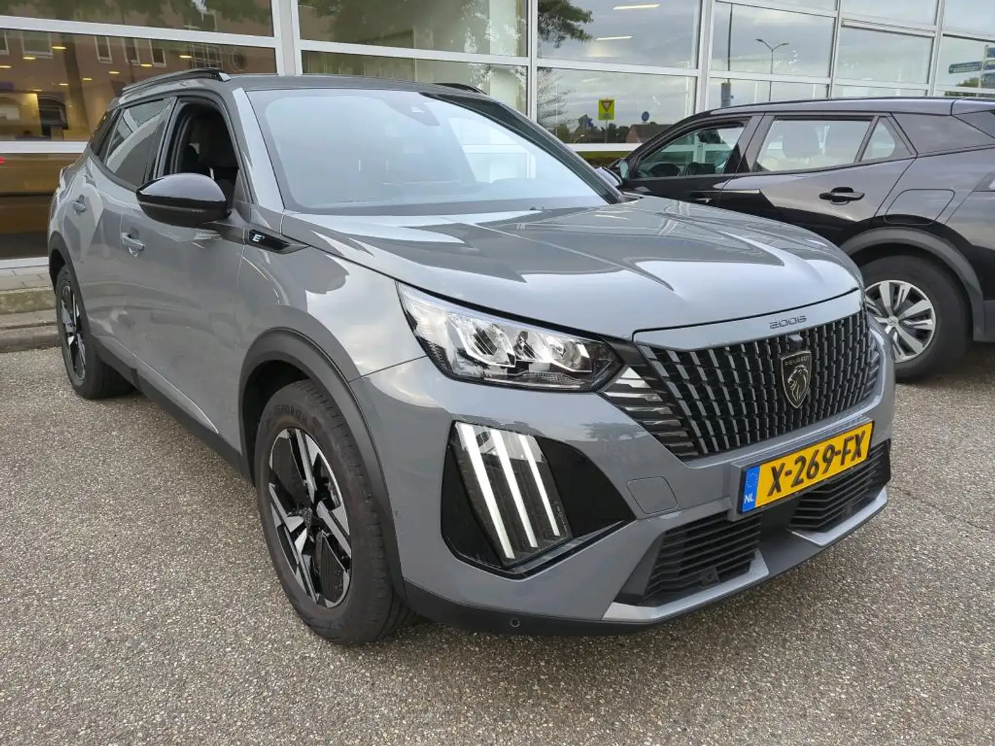 Peugeot e-2008 EV Allure 54 kWh | Navigatie | Camera voor + achte Gris - 2