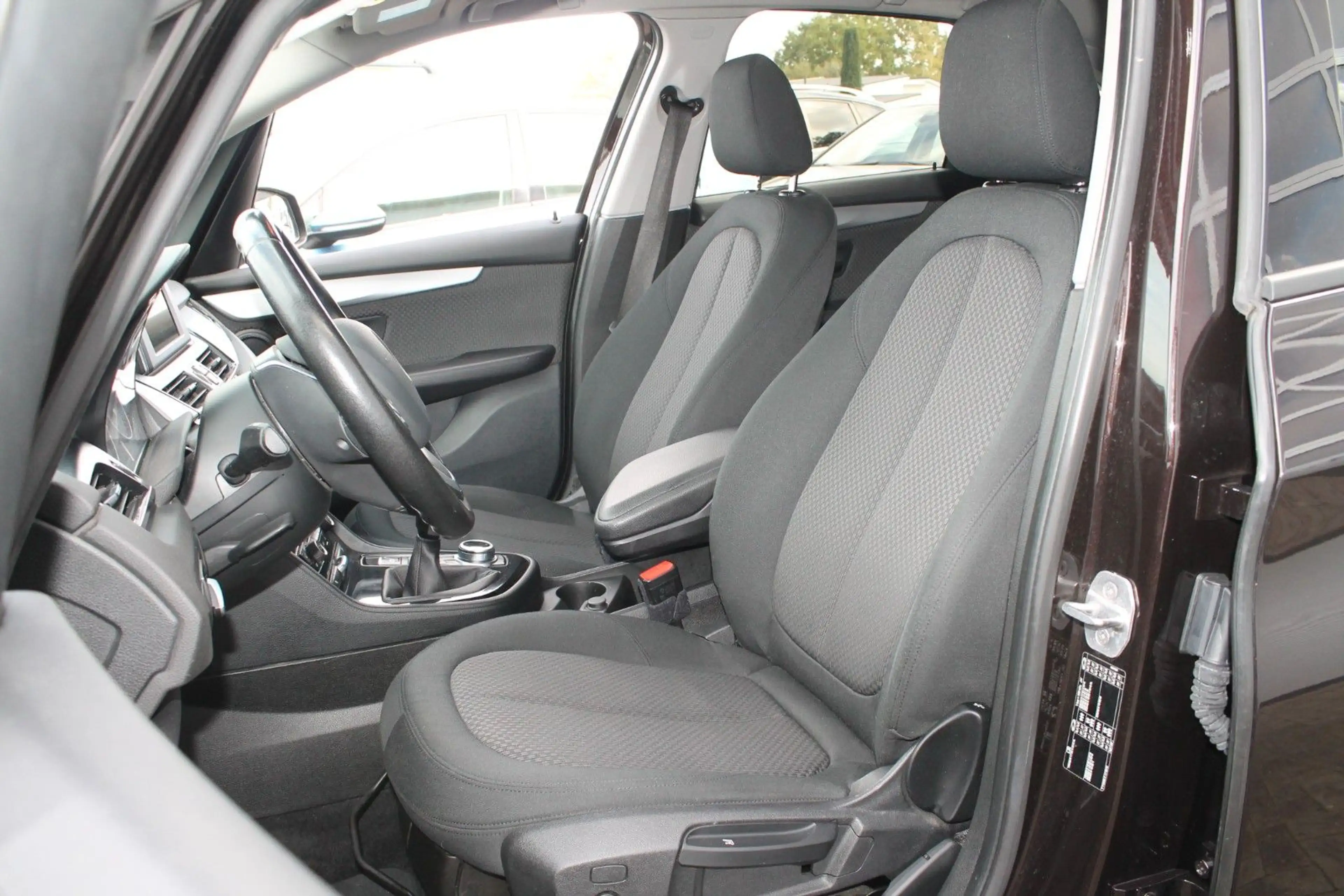 BMW 218 i Active Tourer Advantage *TÜV-NEU* — photo 13