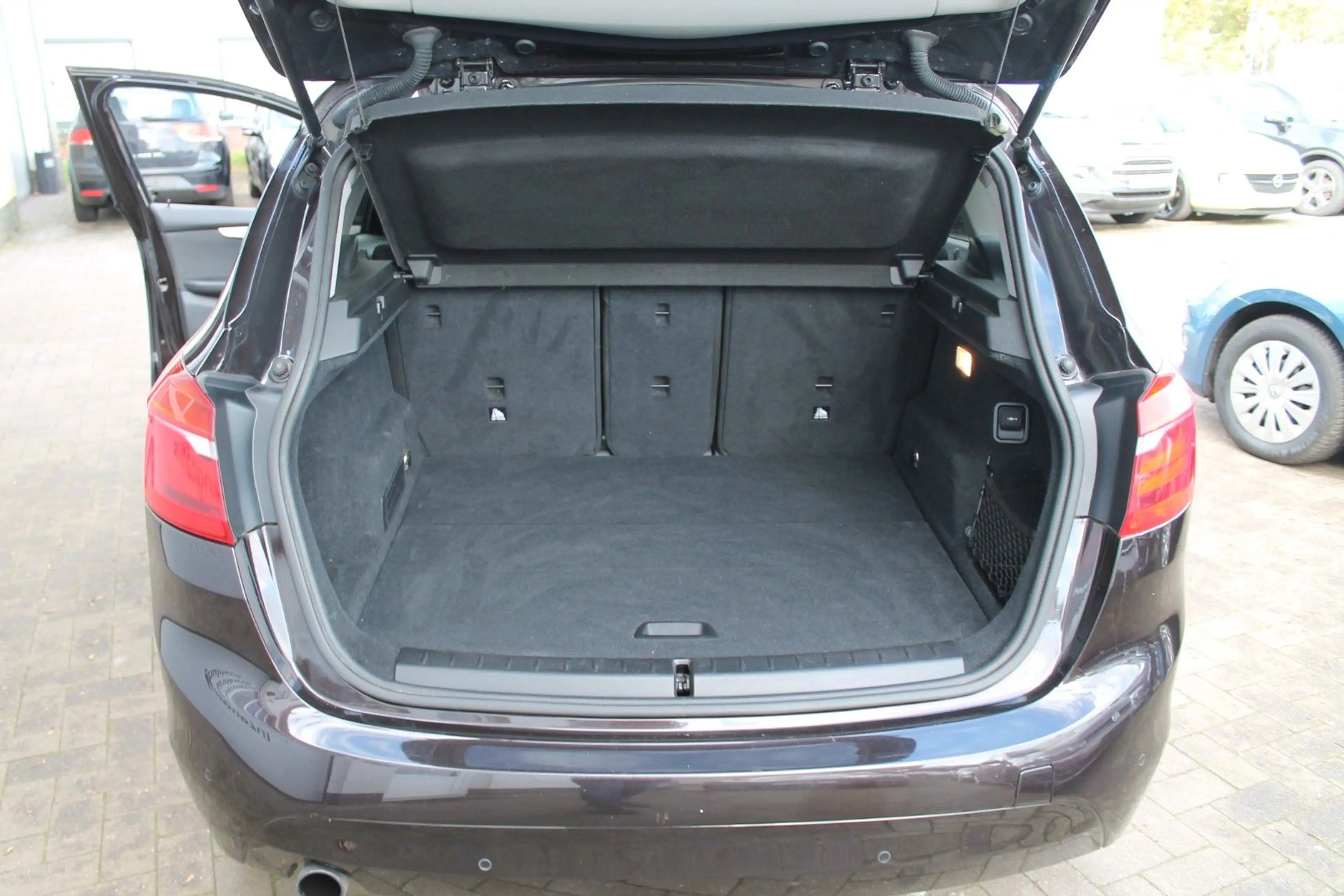 BMW 218 i Active Tourer Advantage *TÜV-NEU* — photo 15