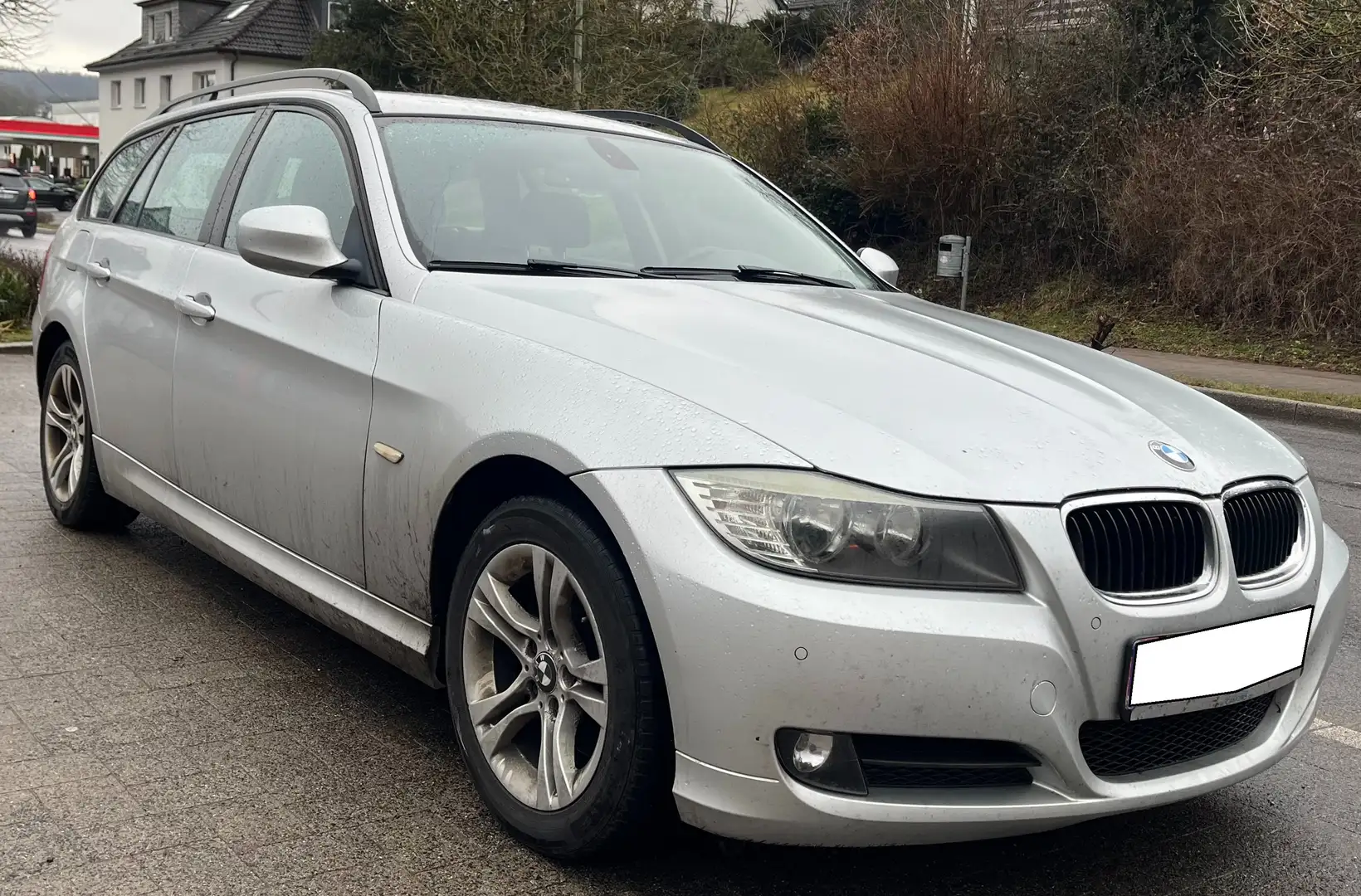 BMW 318 318d DPF Touring"Motorschaden" Plateado - 2