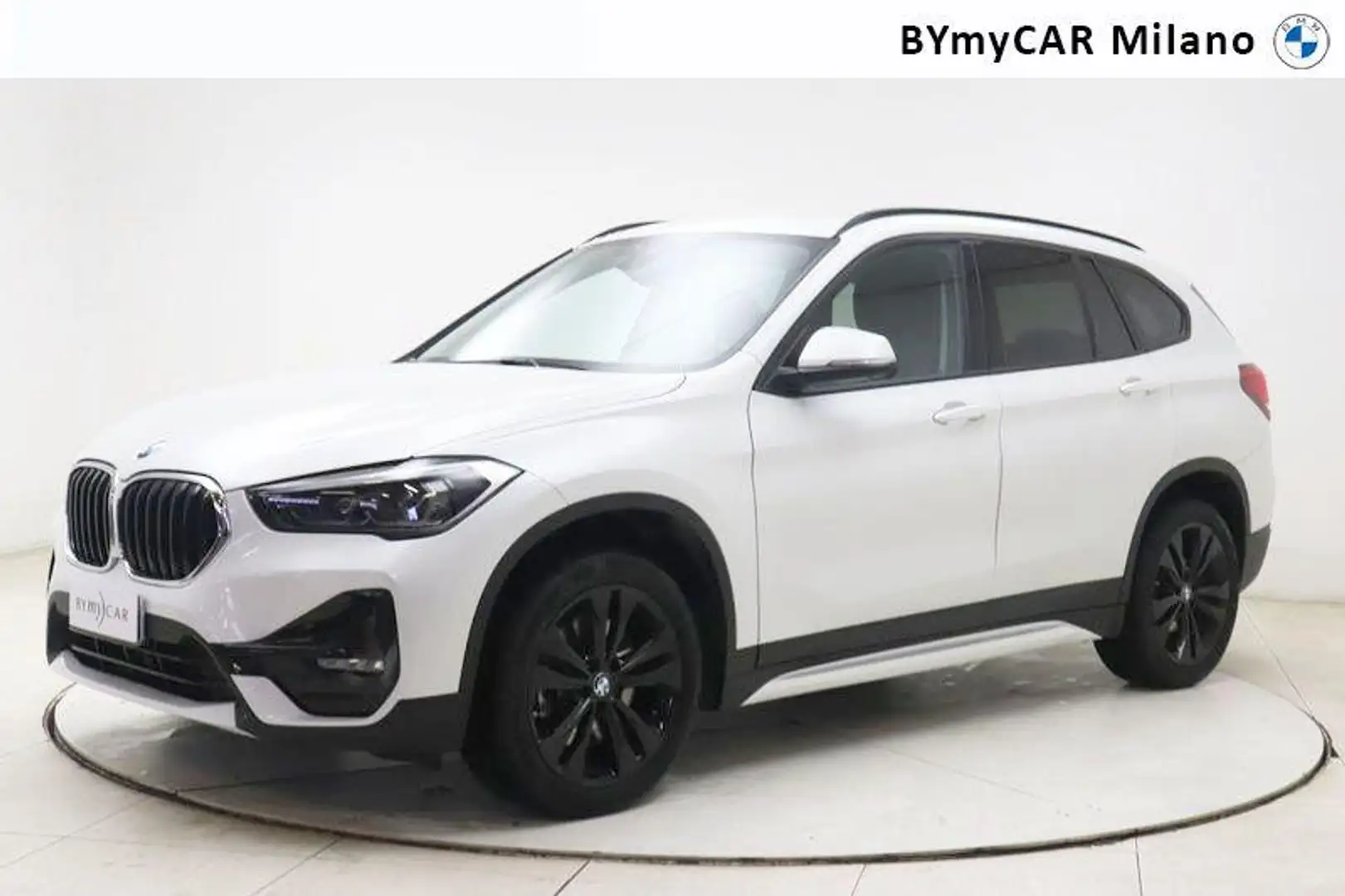 BMW X1 sdrive20d xLine Plus auto Bianco - 1