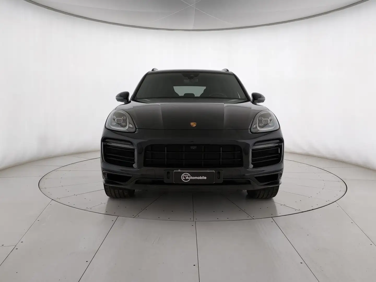 Porsche Cayenne Cayenne 3.0 e-hybrid tiptronic Černá - 2