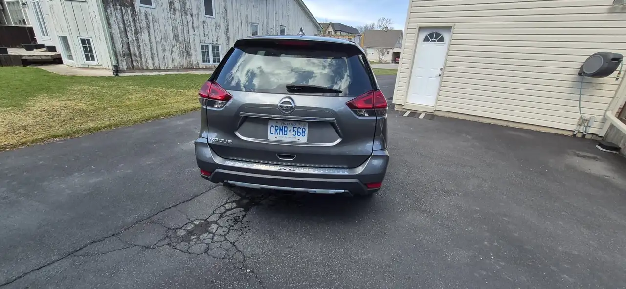 Nissan Rogue снимка Nissan Rogue