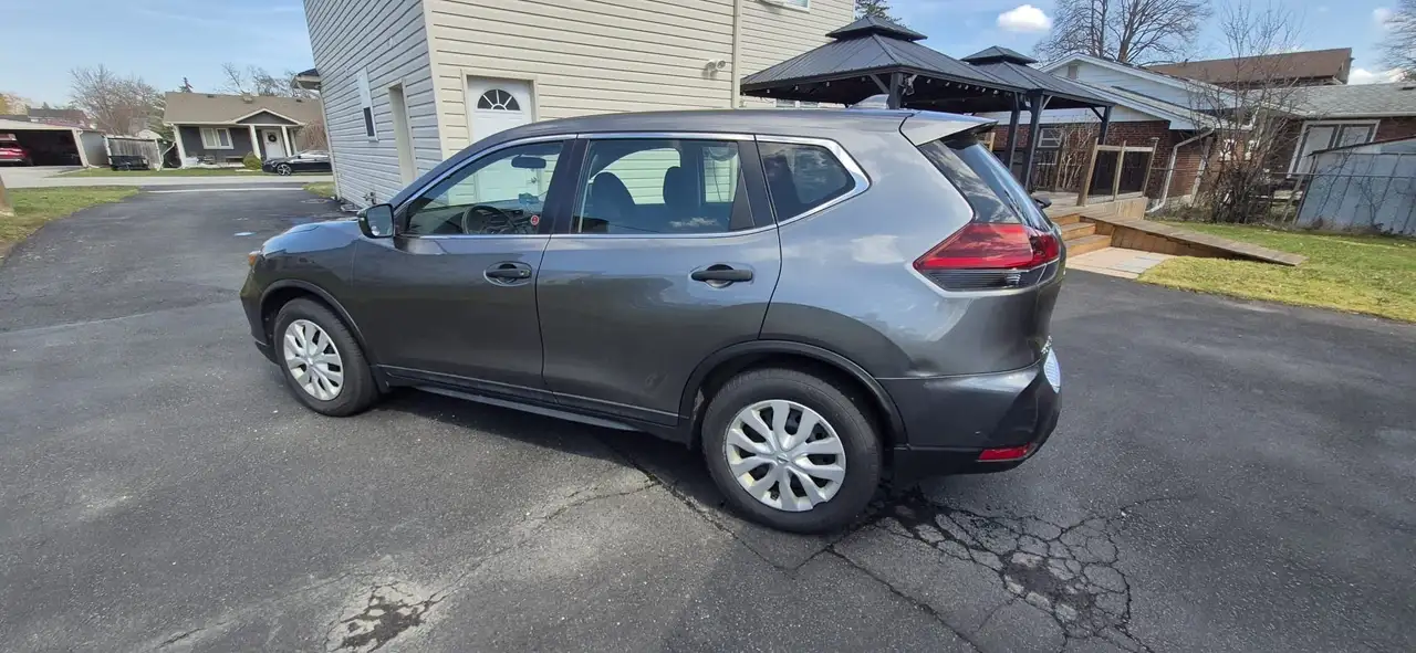 Nissan Rogue снимка Nissan Rogue