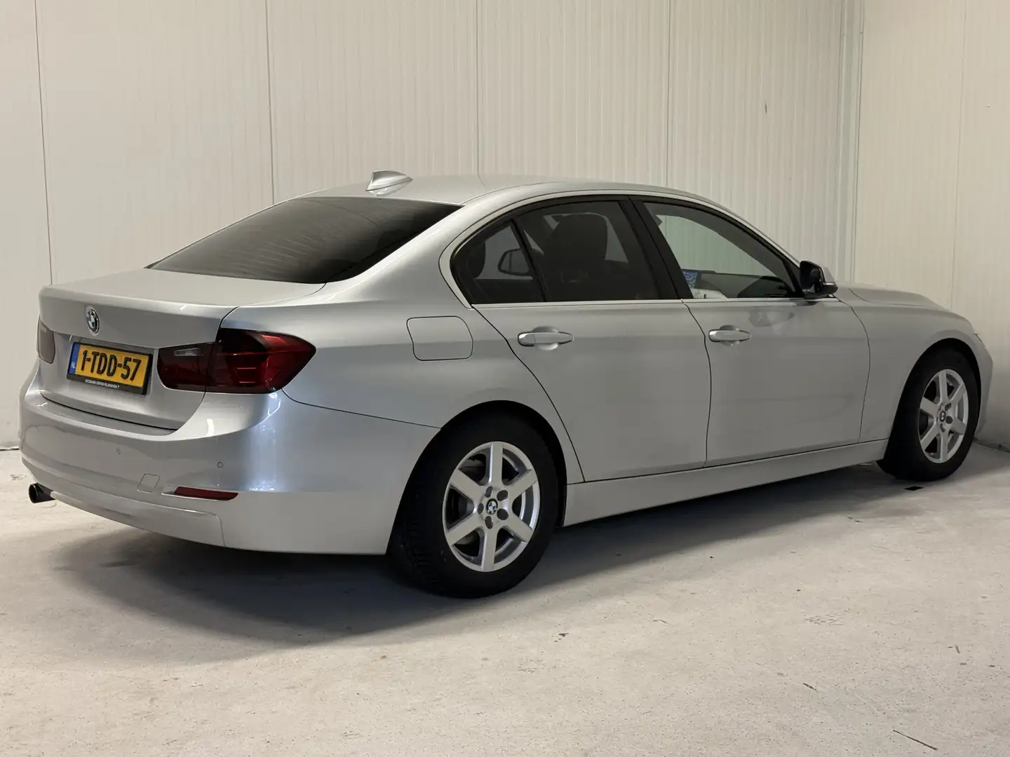 BMW 320 3-serie 320d EfficientDynamics Edition High Execut Gris - 2