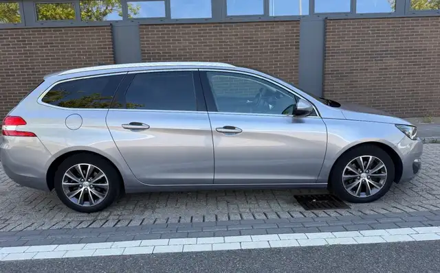 Peugeot 308 view 14