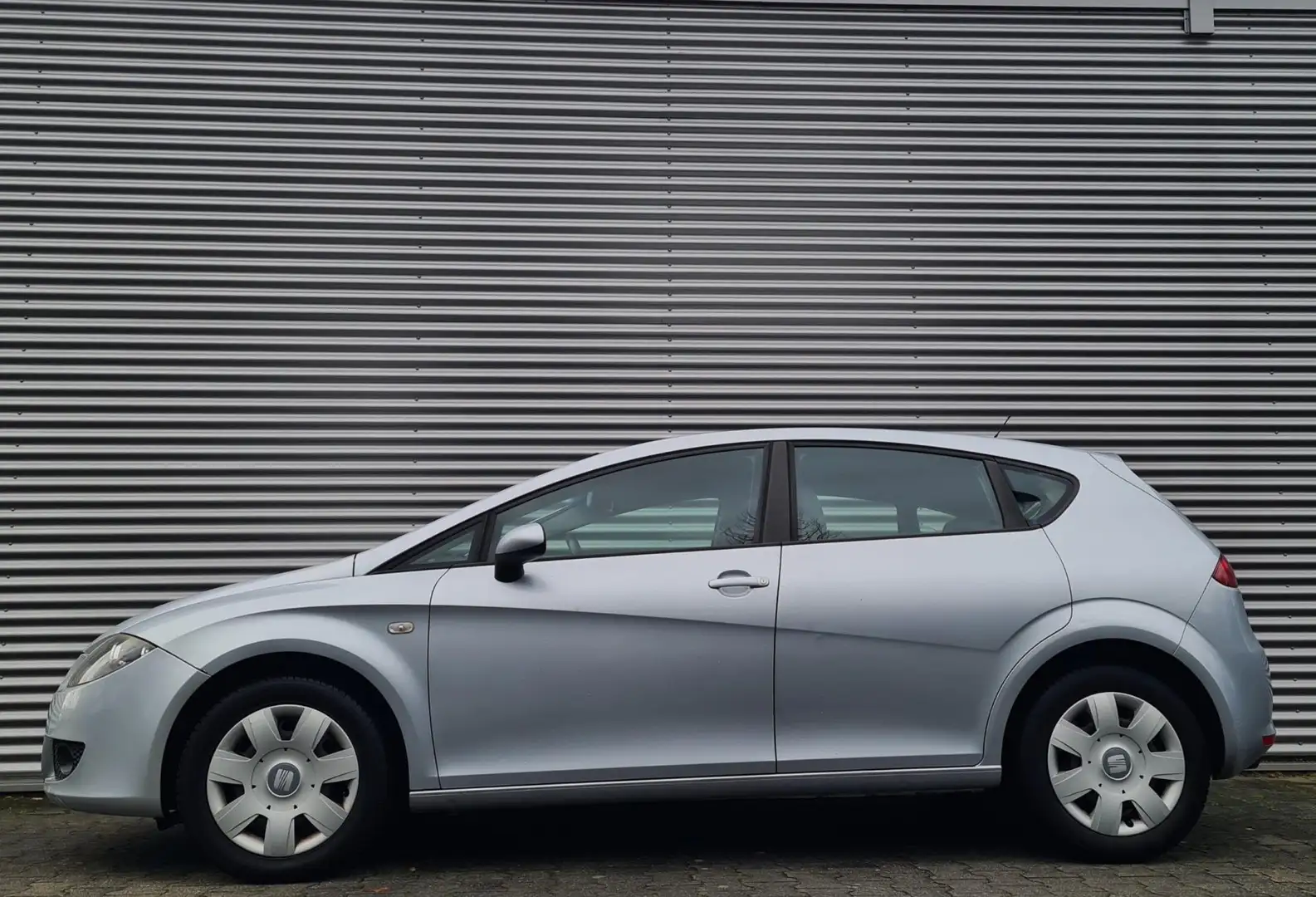 SEAT Leon 1.6 Reference 06-2006 Gris Luna Metallic APK NIEUW Grigio - 2