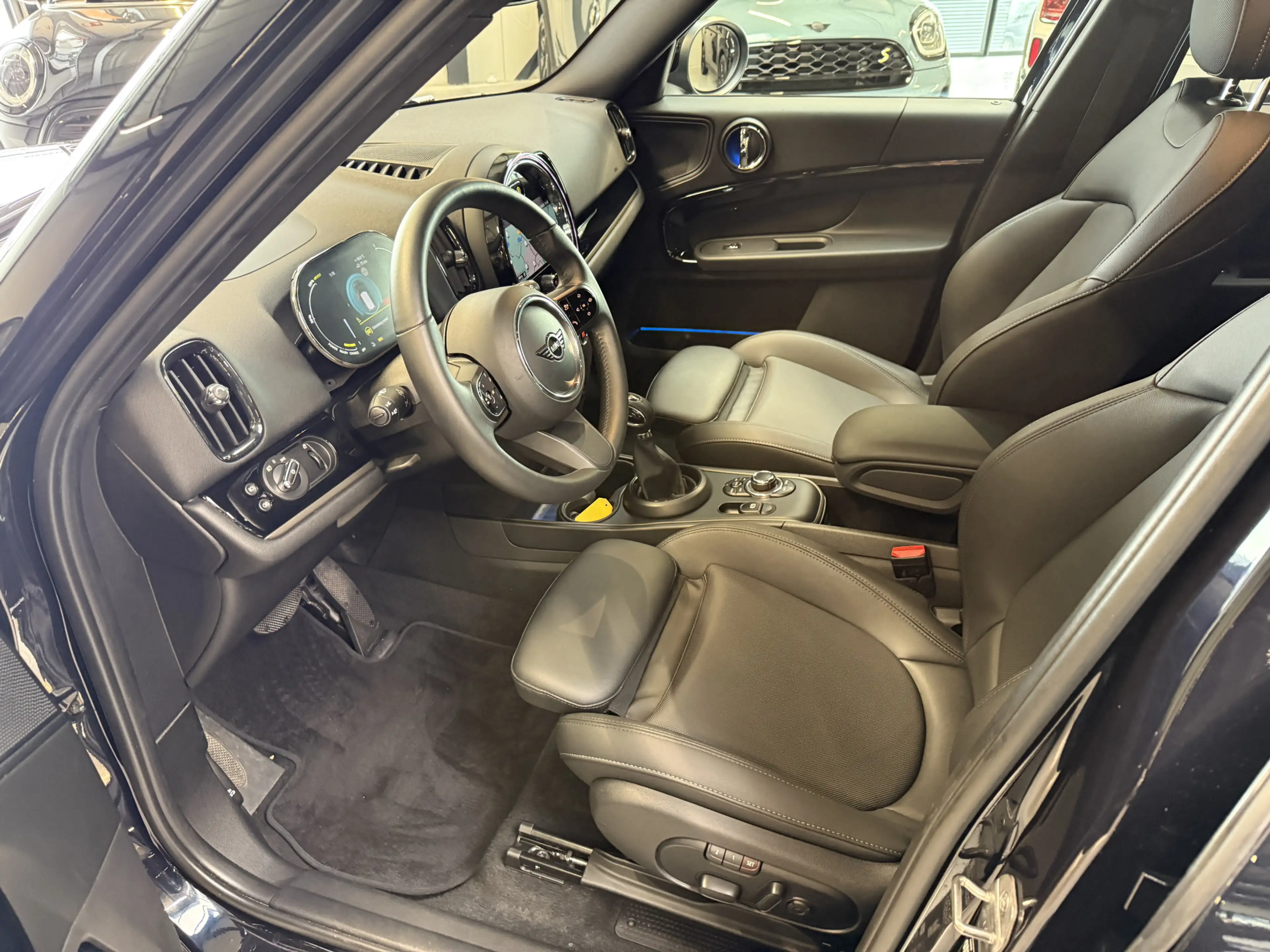 MINI Cooper SE Countryman 2.0 ALL4 Leder/Apple/Camera — photo 6