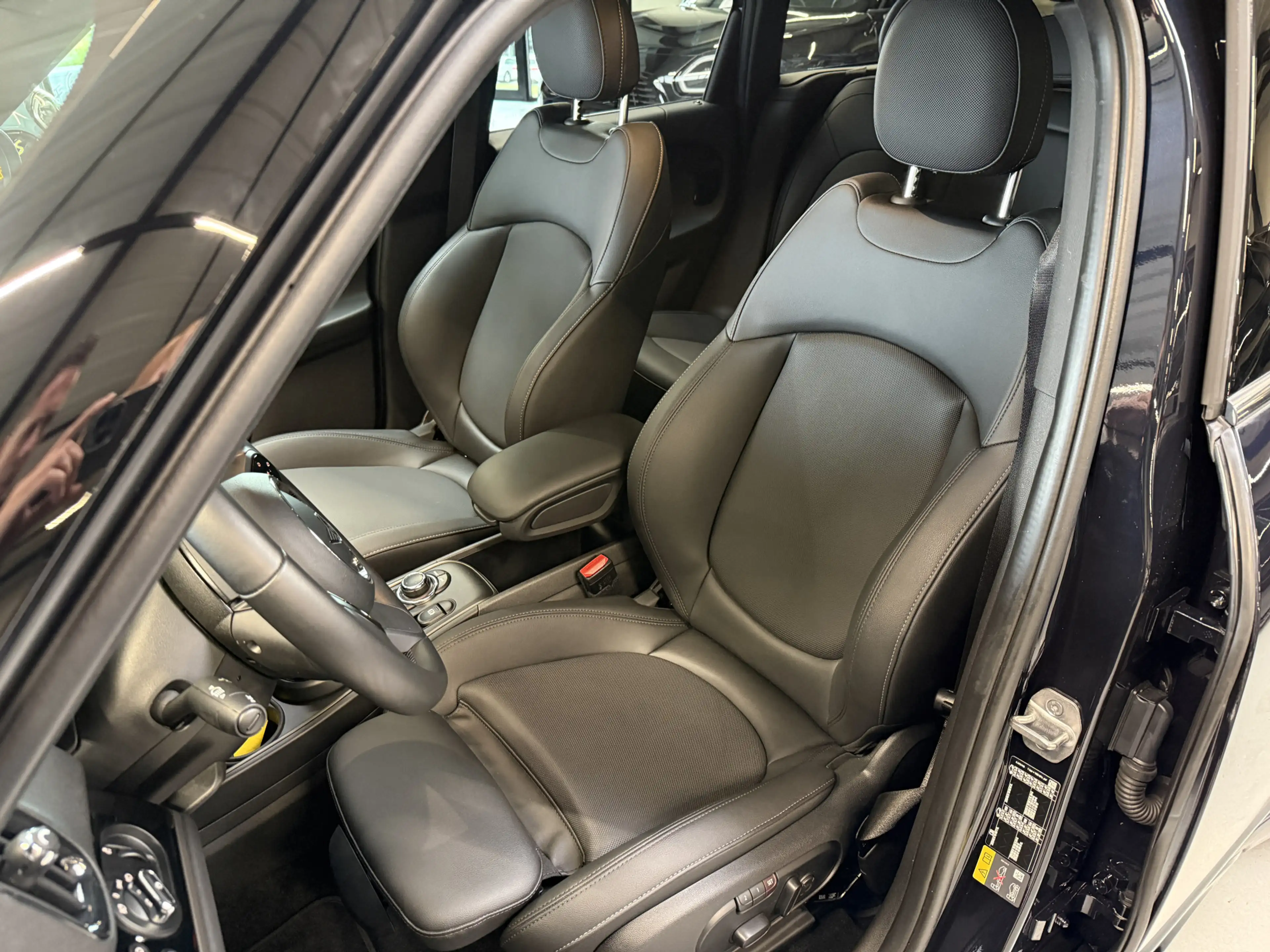 MINI Cooper SE Countryman 2.0 ALL4 Leder/Apple/Camera — photo 7