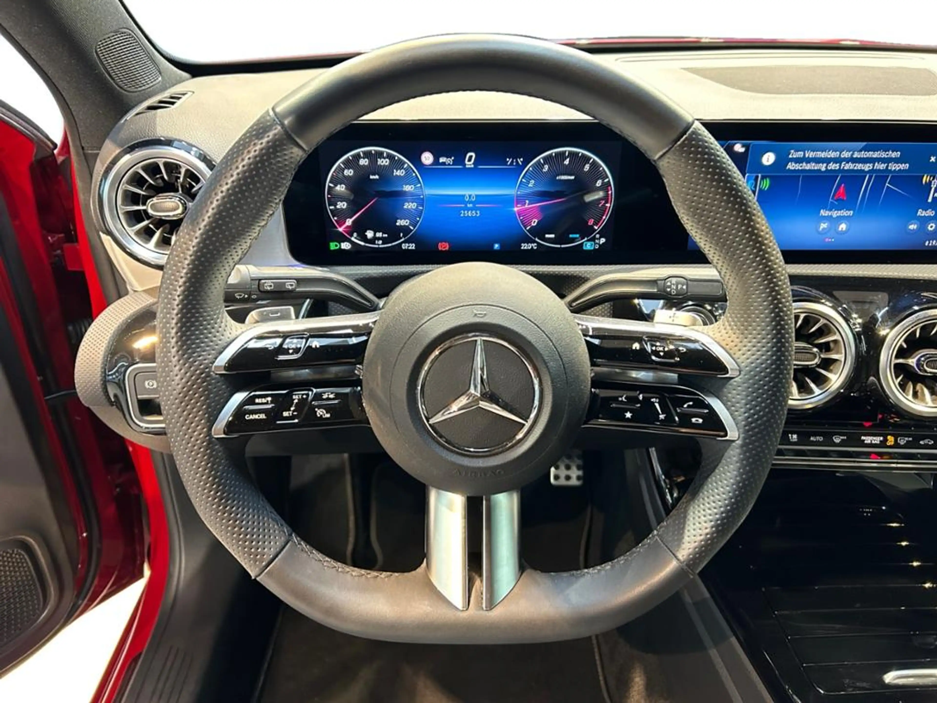 Mercedes-Benz A 200 AMG AMG+MBUX+MBeam+Night+AHK+Wide+Cam+LED — photo 15