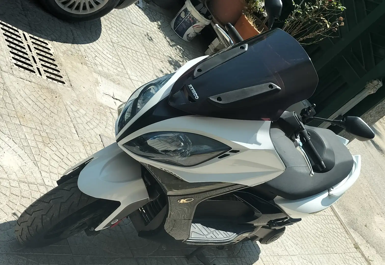 Kymco Xciting 300i Kymco Xciting 300R White - 2
