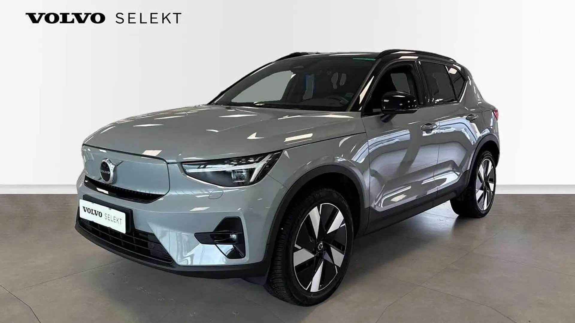 Volvo XC40 Twin Motor | Plus Gris - 1