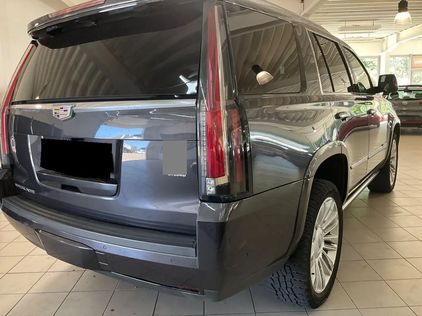Cadillac Escalade GMT926 6.2 Platinum *TOP Ausstattung| 7-Sitze* Noir - 2