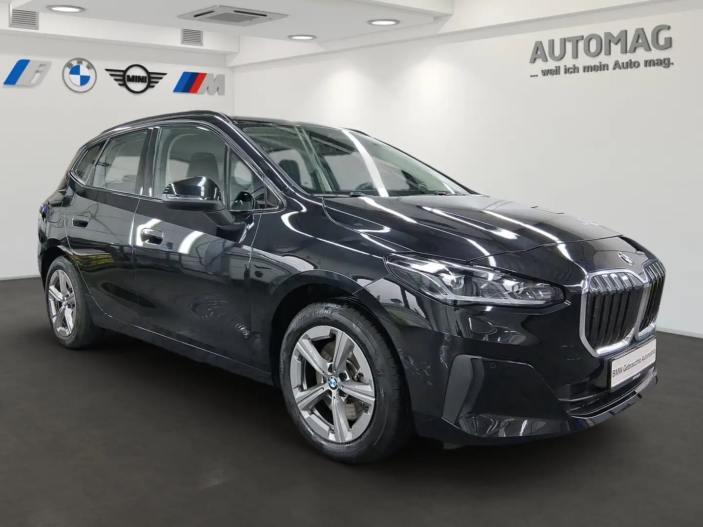 BMW 223 i Active Tourer*Navi*Driving Assit*LED*DAB*AHK* Černá - 2
