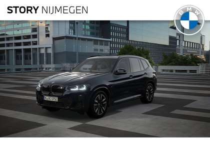 BMW iX3 Executive 80 kWh / Sportstoelen / Adaptieve LED /