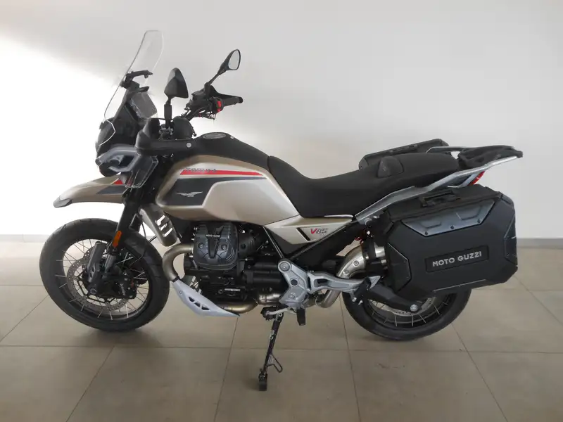 Moto Guzzi V 85 TT - foto 5