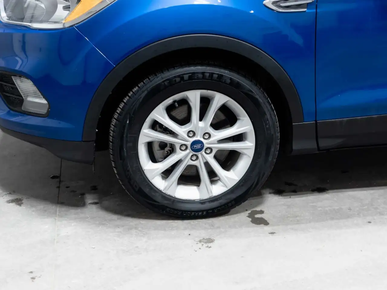 Ford Escape снимка Ford Escape