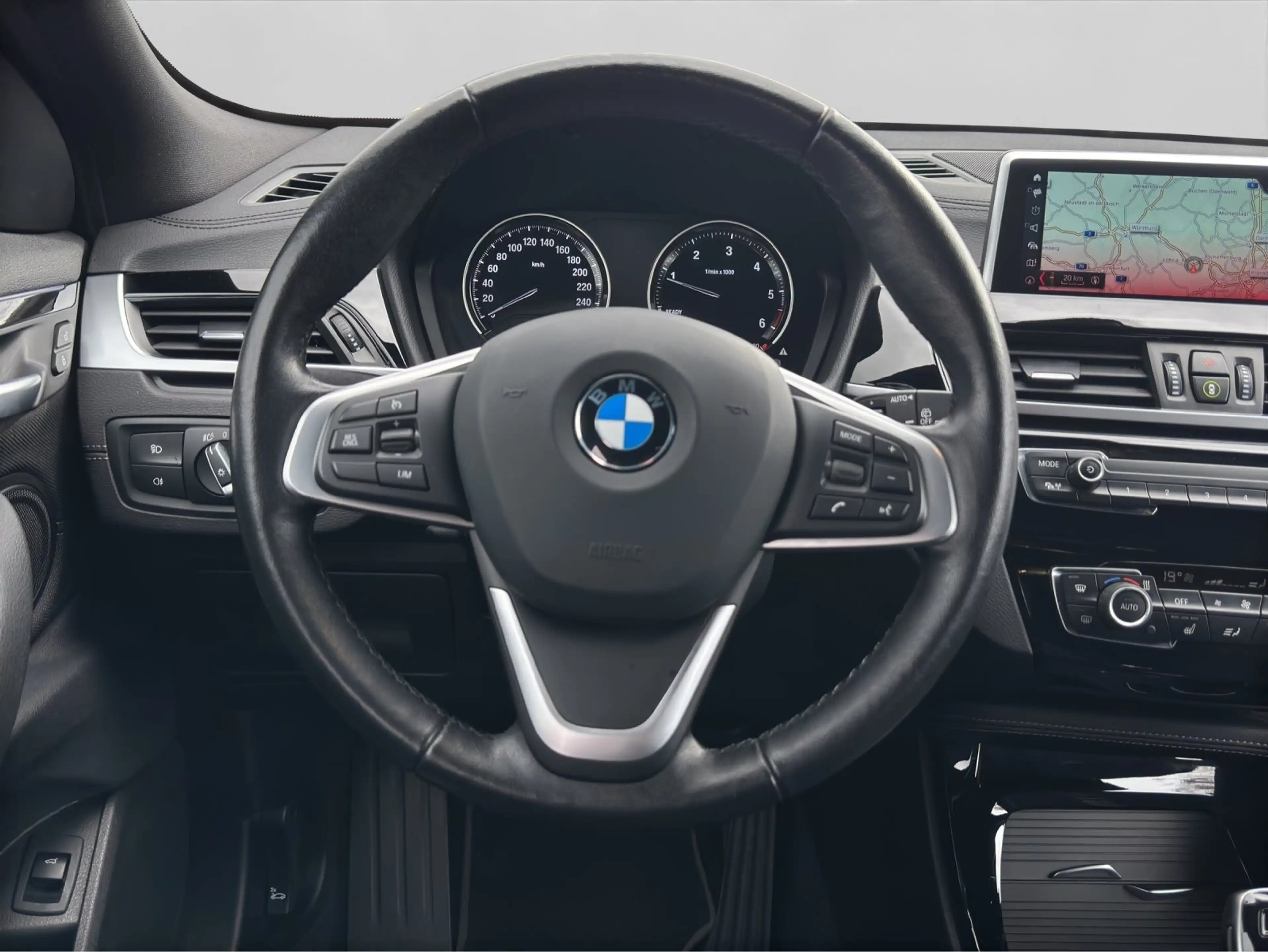 BMW X2 xDrive25d Modell Advantage AHK HiFi LED RFK Navi K — photo 10