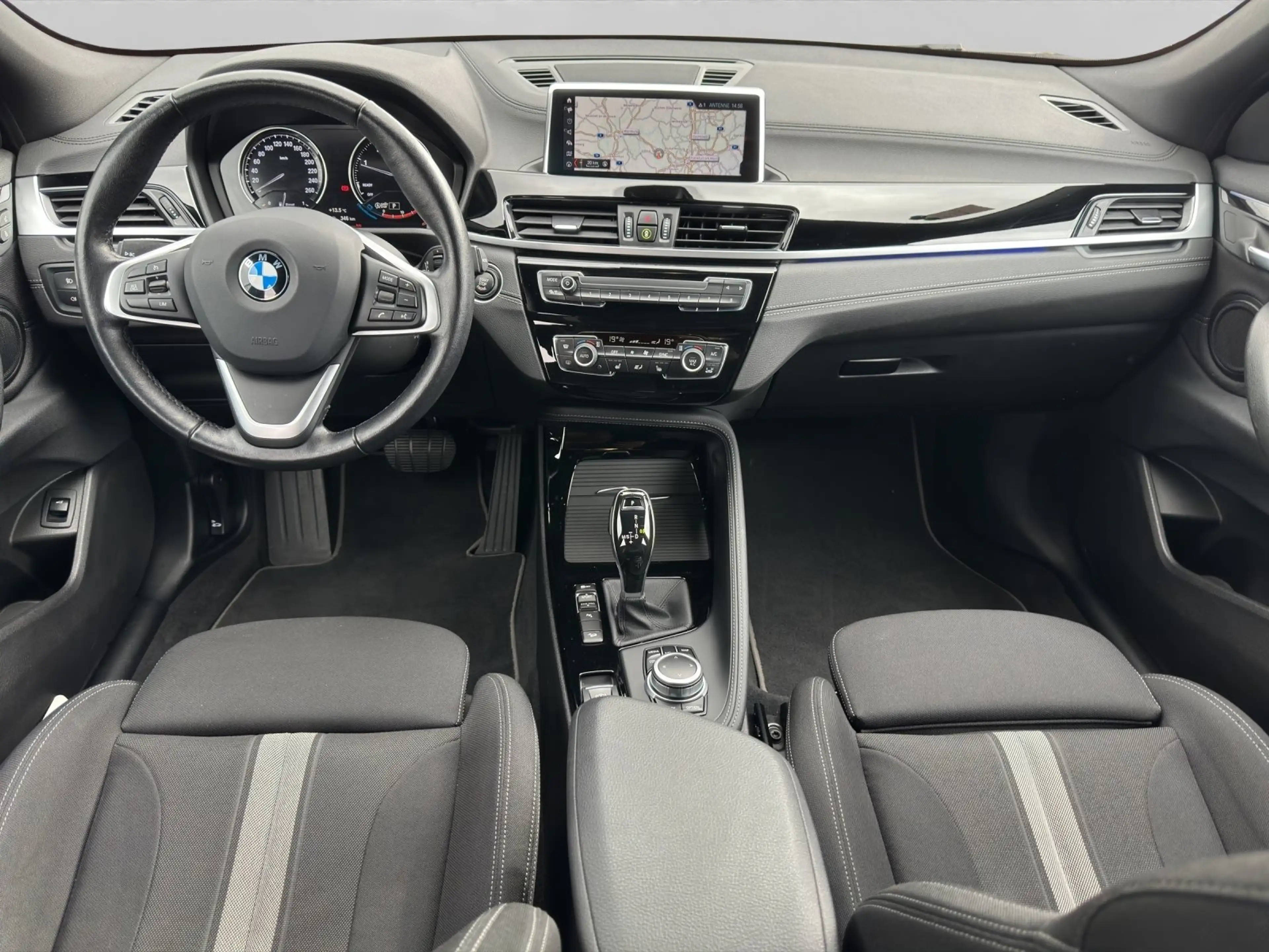 BMW X2 xDrive25d Modell Advantage AHK HiFi LED RFK Navi K — photo 9