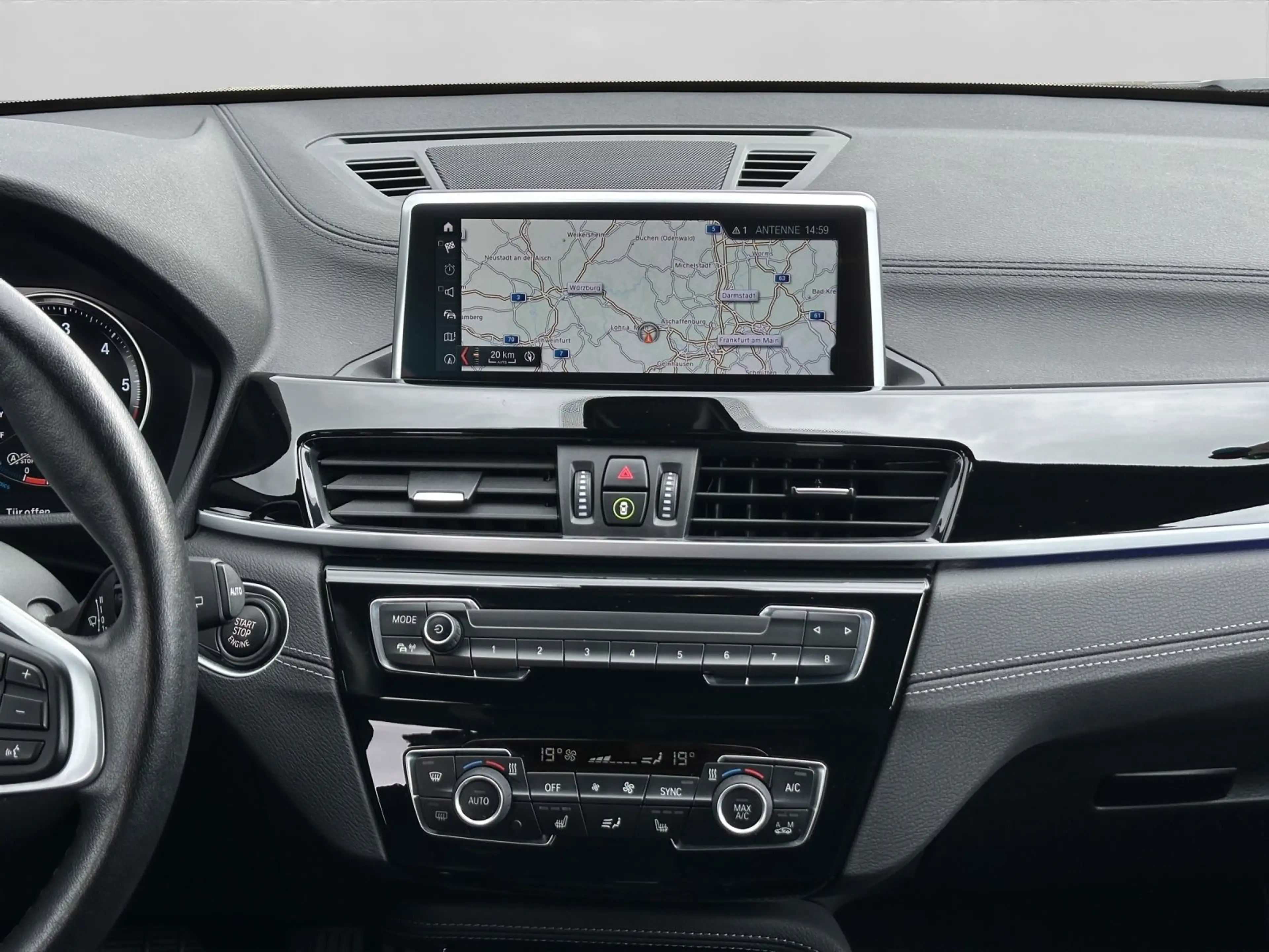 BMW X2 xDrive25d Modell Advantage AHK HiFi LED RFK Navi K — photo 11