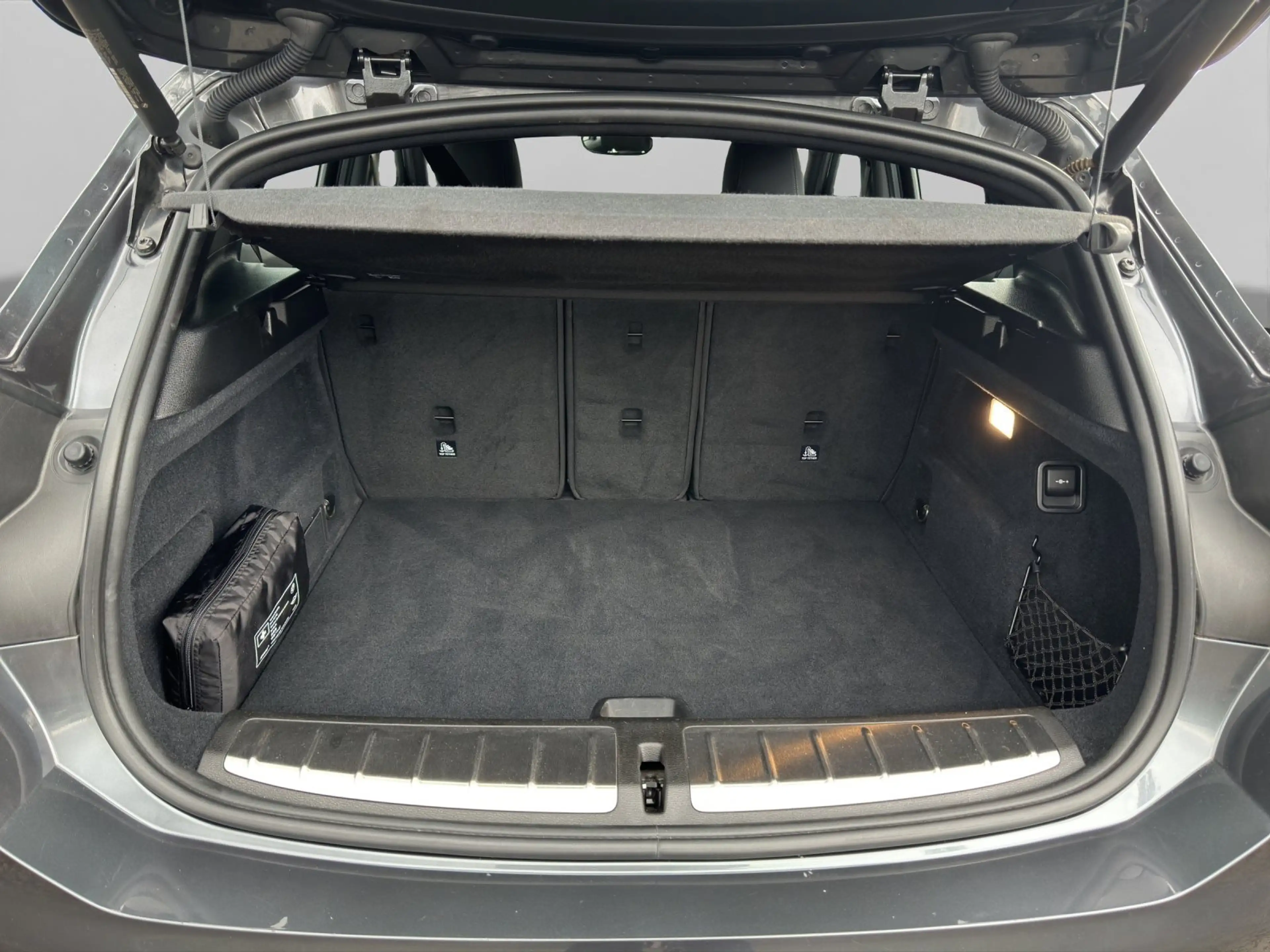 BMW X2 xDrive25d Modell Advantage AHK HiFi LED RFK Navi K — photo 13