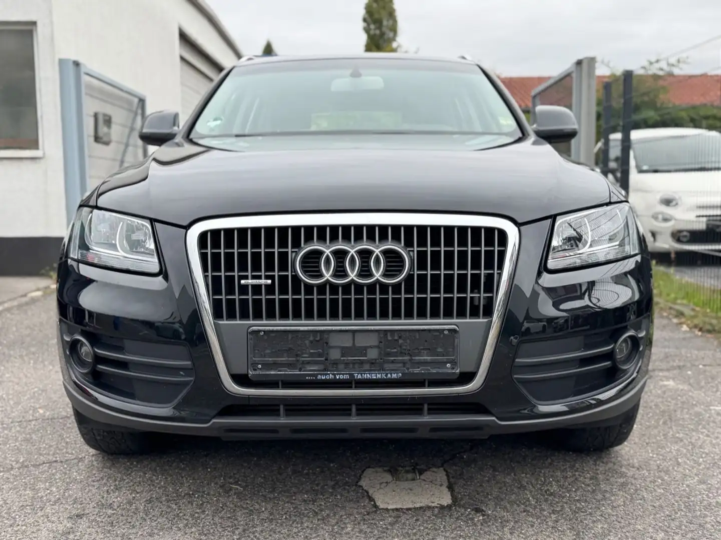 Audi Q5 2.0 TFSIQuattro*UNFALLFREI*KAMERA*CARPLAY Schwarz - 1