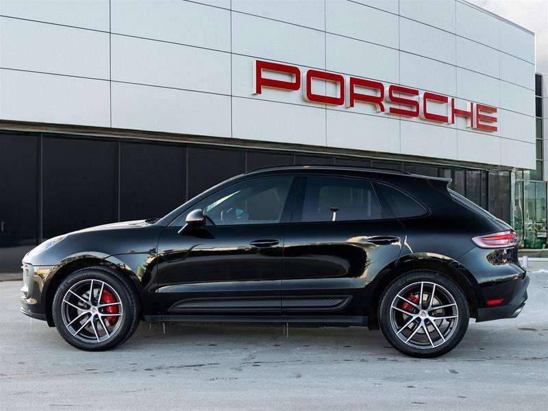 2023 Porsche Macan S Black alt 3